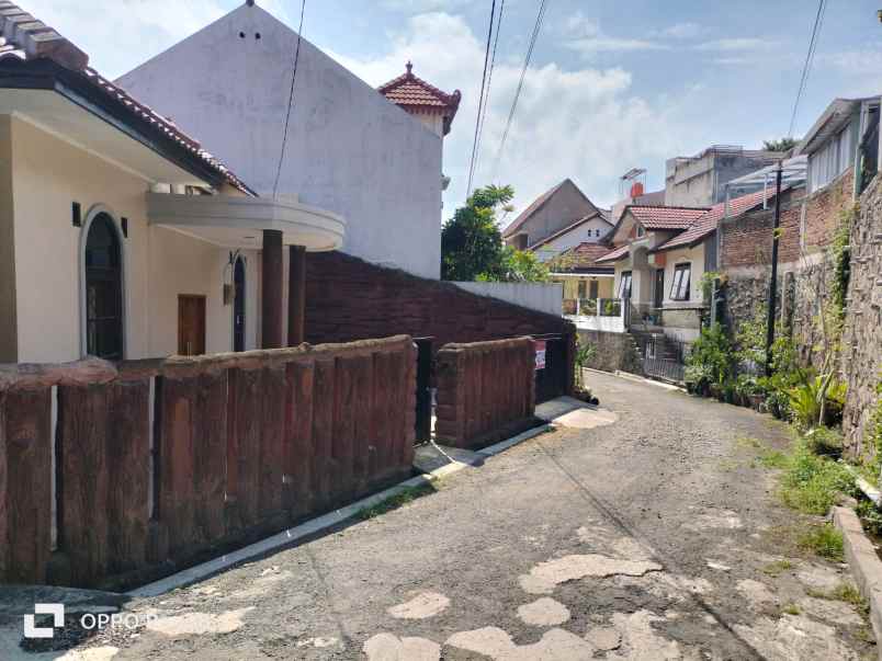 dijual murah rumah bukit raya sariwangi halaman luas