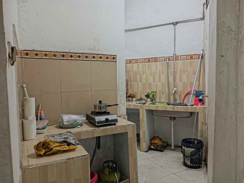 dijual murah rumah pinggir jalan