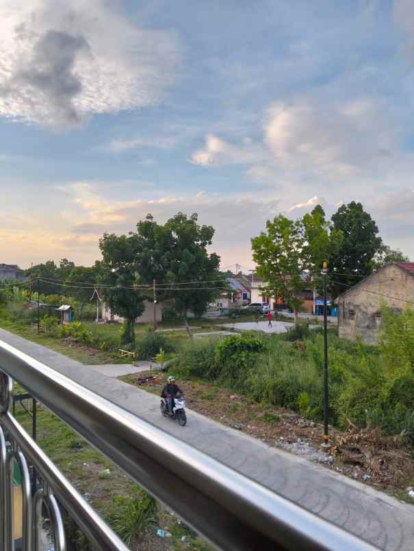 dijual ruko 2 pintu 2 5 lantai jl muhajirin arengka