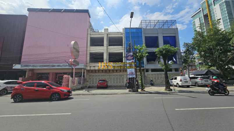 dijual ruko gudang kantor jalan gajah mada simpang