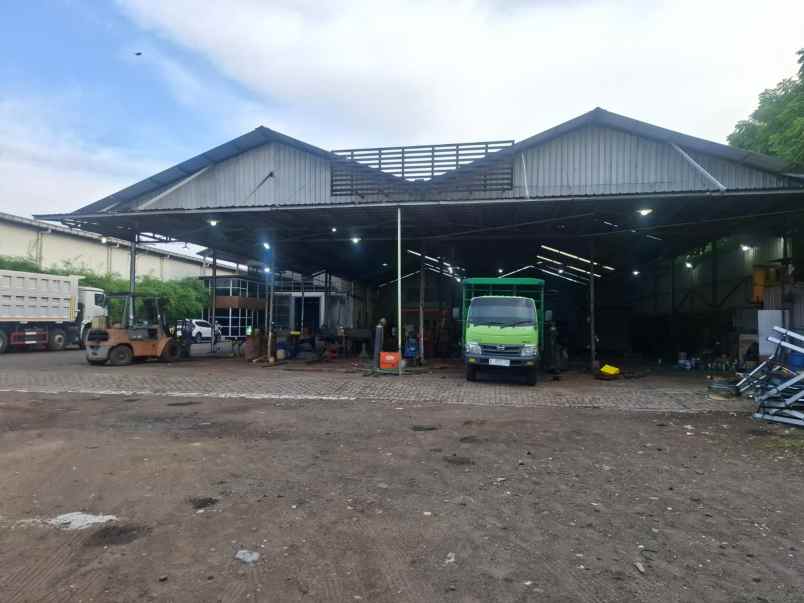 dijual ruko gudang kantor safe n lock rangkah kidul