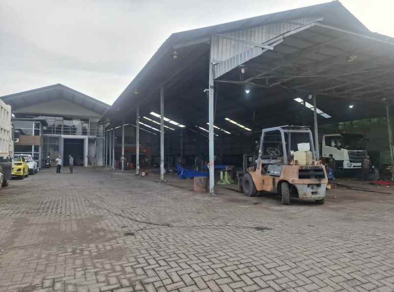 dijual ruko gudang kantor safe n lock rangkah kidul