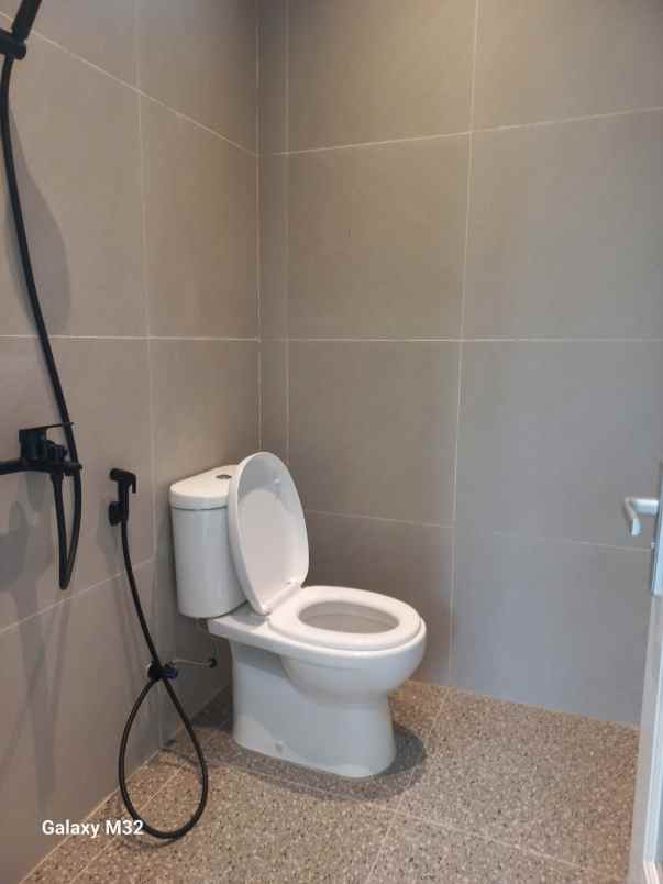 dijual ruko gudang kantor taman harapan baru