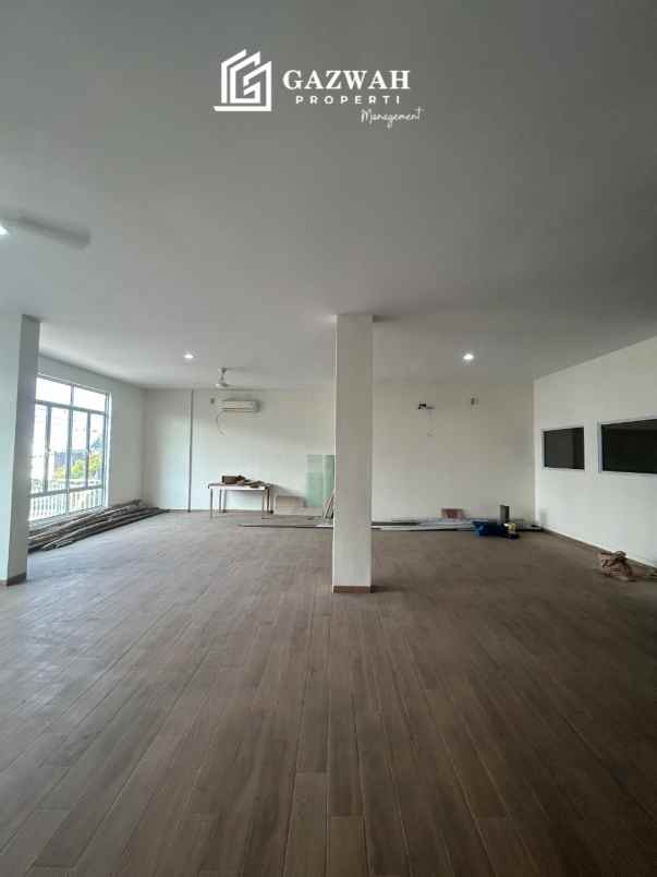 dijual ruko lokasi strategis sangat cocok untuk usaha