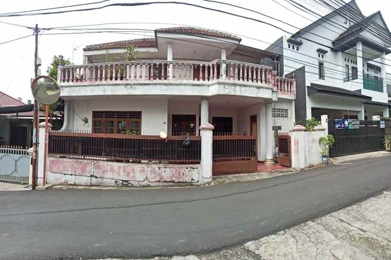 dijual rumah 2 lantai bintaro pesanggrahan