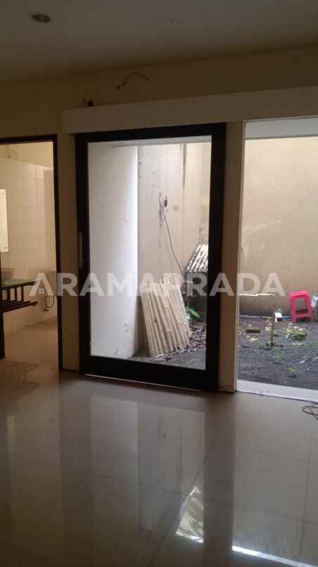 dijual rumah 2 lantai dalung kuta utara badung