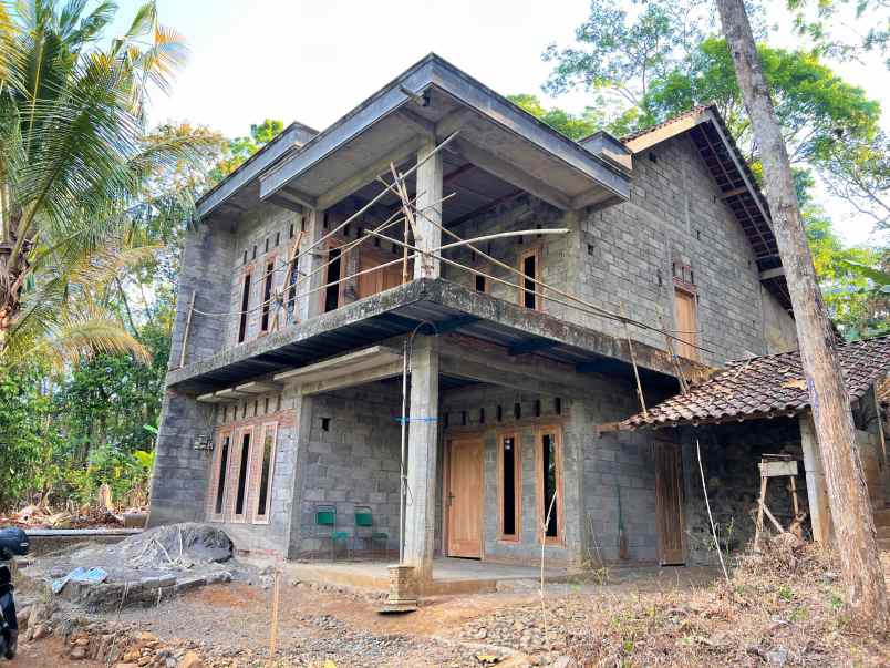 dijual rumah 2 lantai karangpandan karanganyar