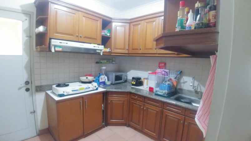 dijual rumah 2 lantai komplek prv bandung