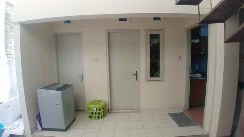 dijual rumah 2 lantai komplek prv bandung