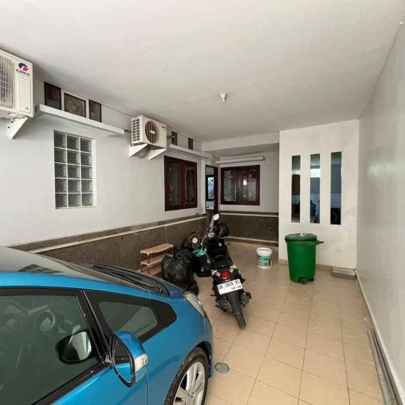 dijual rumah 2lt jl tukad badung renon denpasar