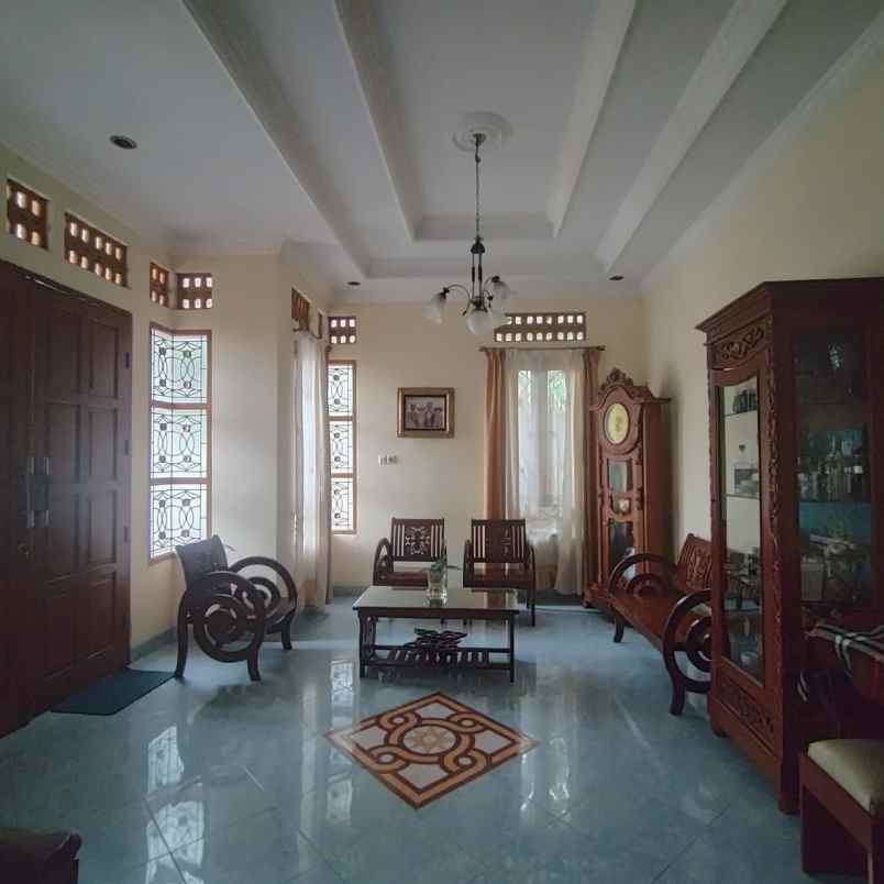 dijual rumah 8 jln raya setu bantar