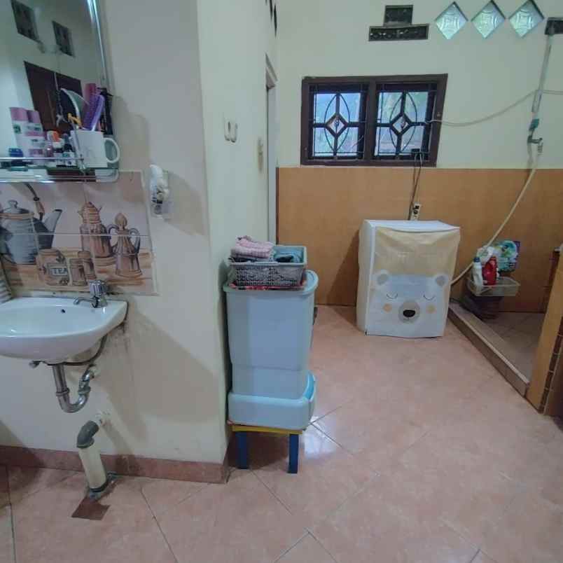 dijual rumah 8 jln raya setu bantar