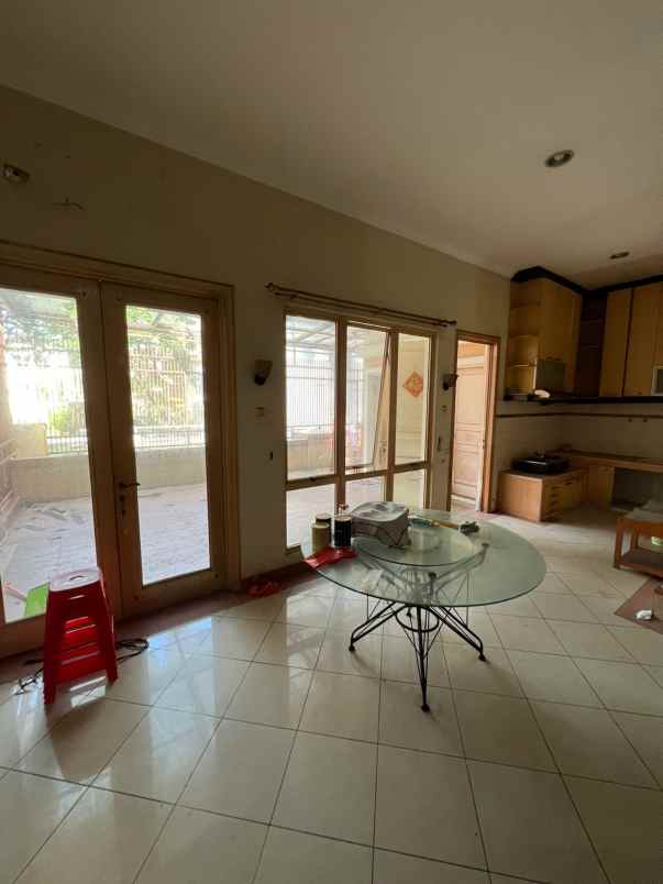 dijual rumah akasia bgm pik semi furnish 2 lantai