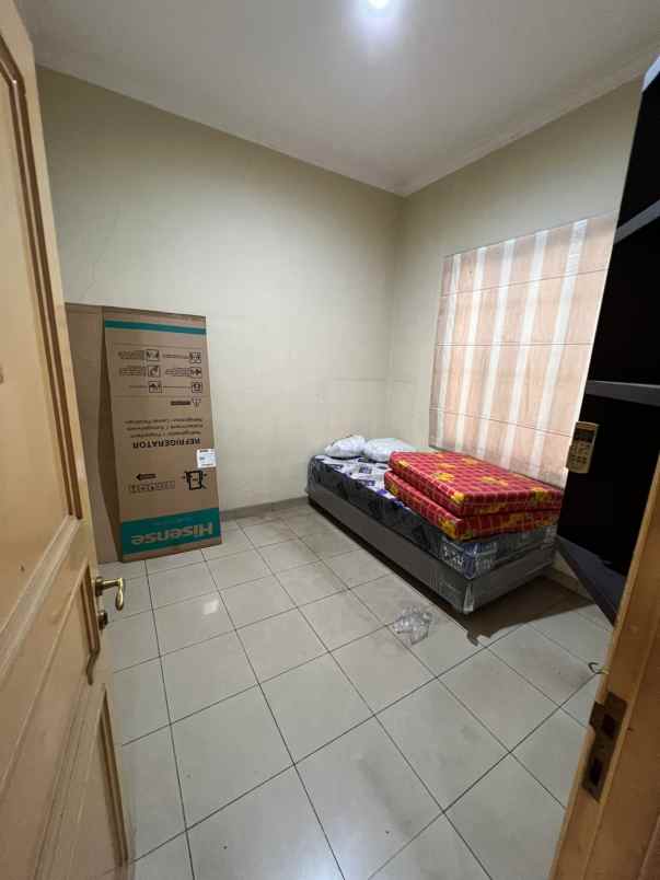 dijual rumah akasia bgm pik semi furnish 2 lantai