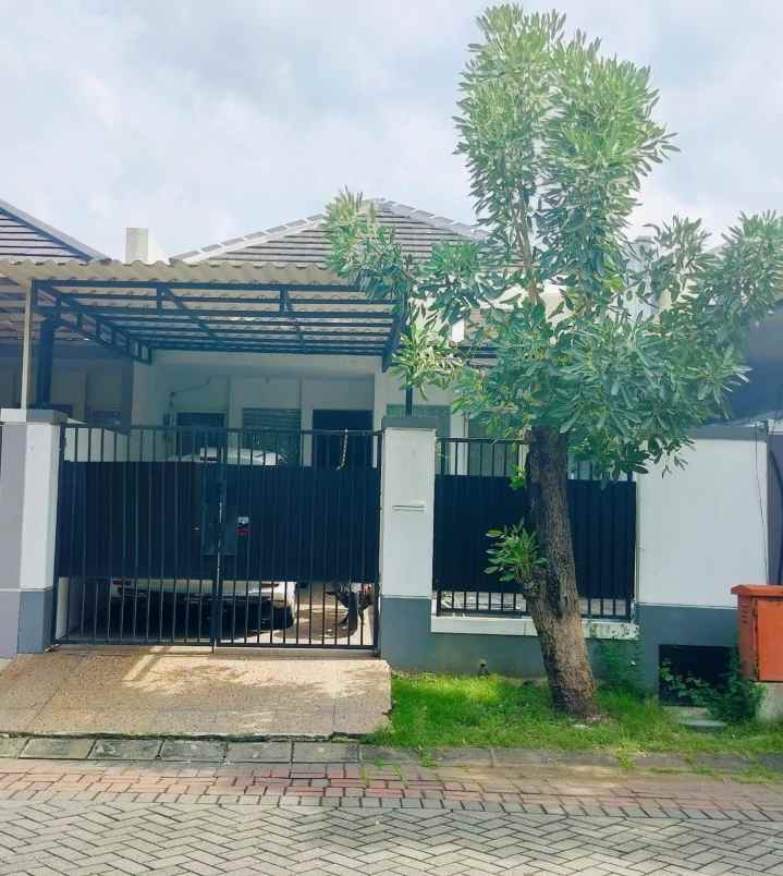 dijual rumah alam galaxy