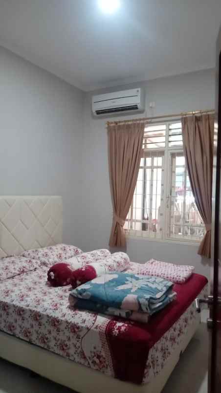 dijual rumah alamanda 2