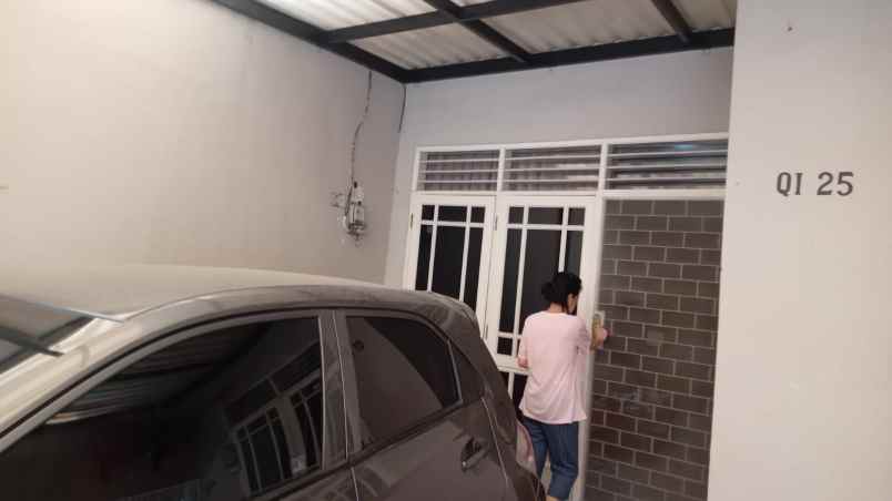 dijual rumah alamanda 2