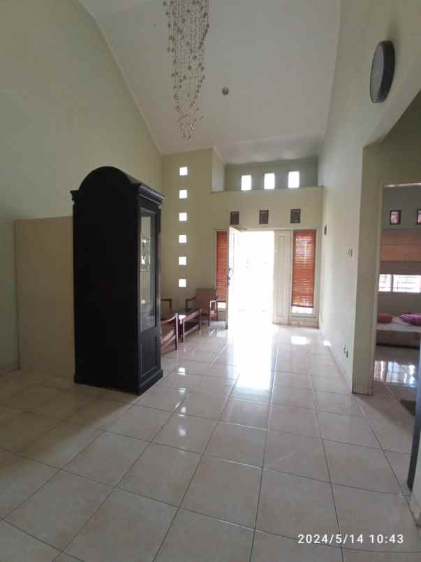 dijual rumah arcamanik