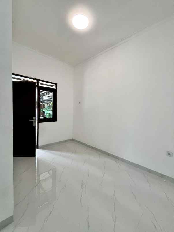 dijual rumah arcamanik