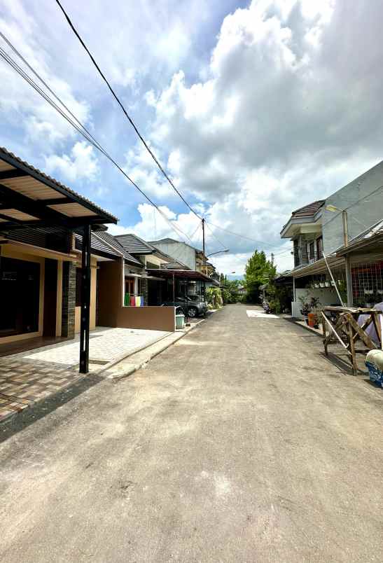 dijual rumah arcamanik