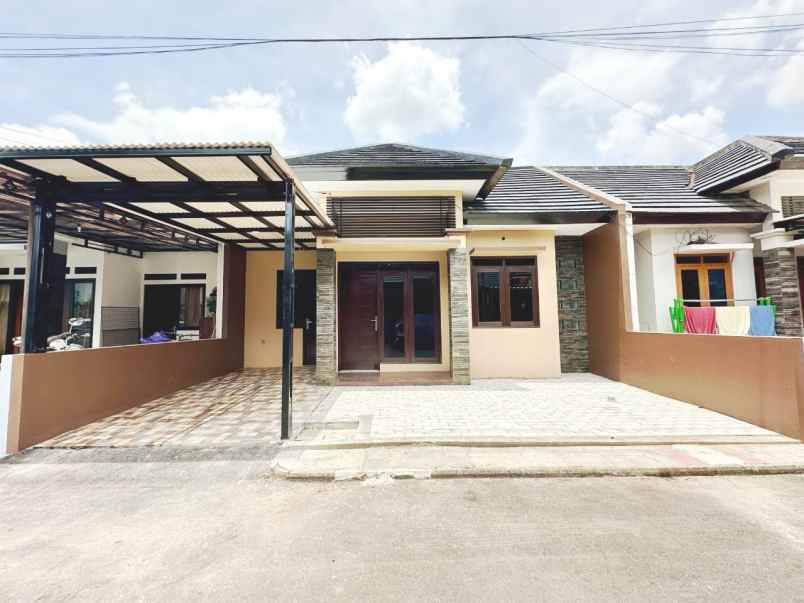 dijual rumah arcamanik