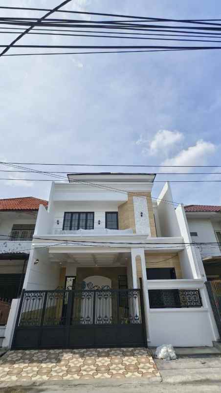 dijual rumah babatan pantai