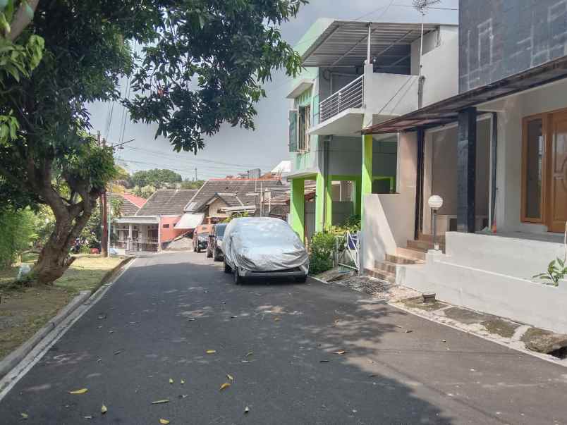 dijual rumah banyumanik