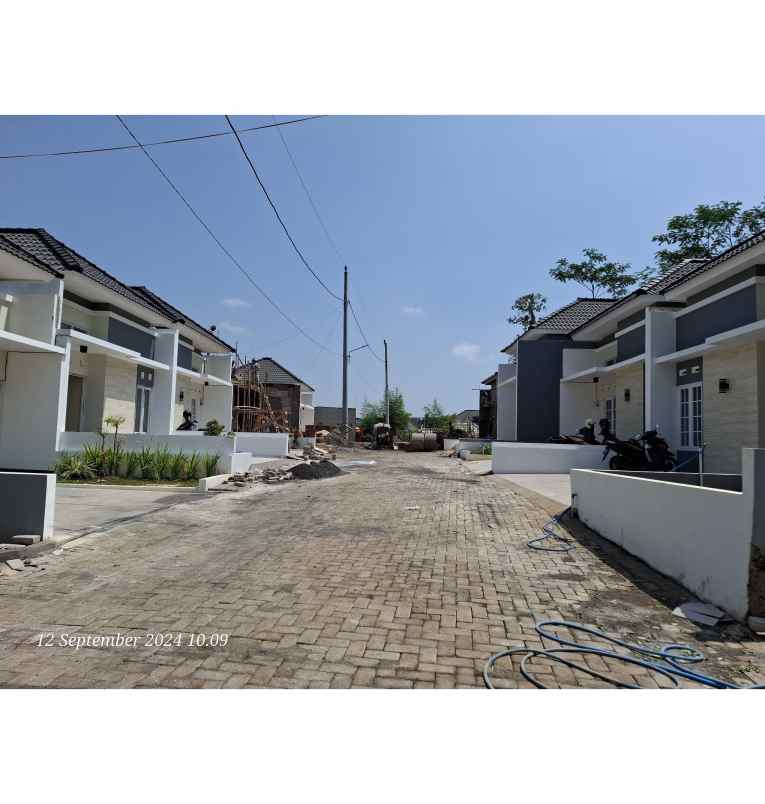 dijual rumah banyumanik