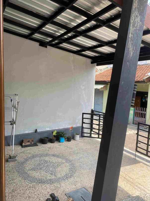 dijual rumah banyumanik