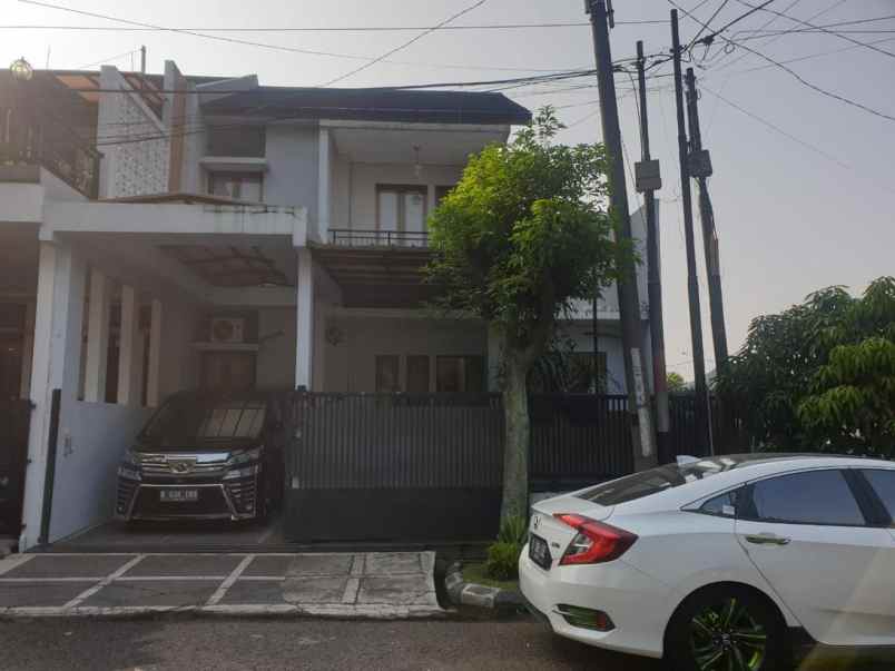 dijual rumah batununggal