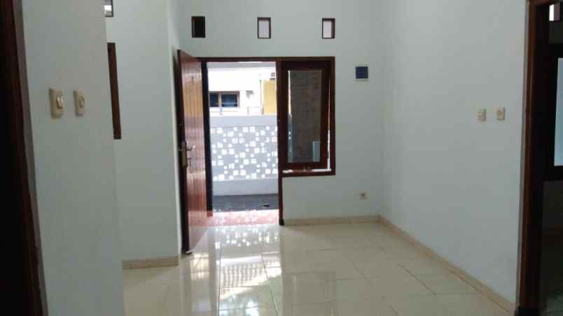 dijual rumah bbarsari