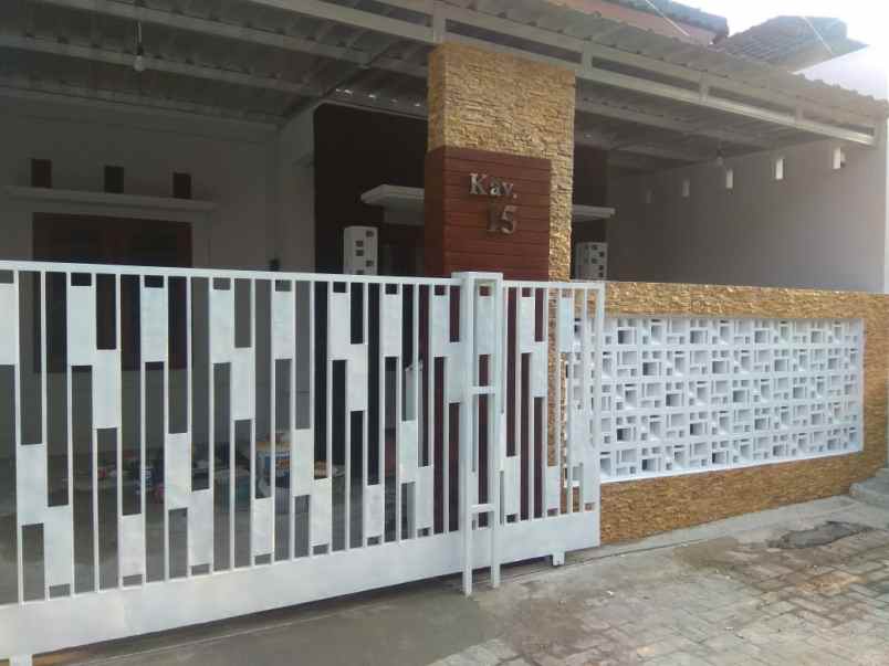 dijual rumah bbarsari