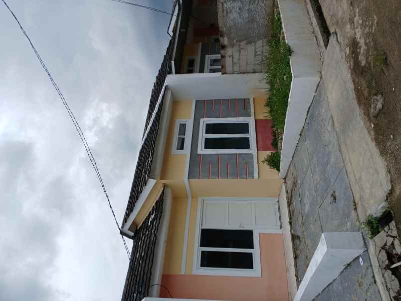 dijual rumah bebas banjir free canopy