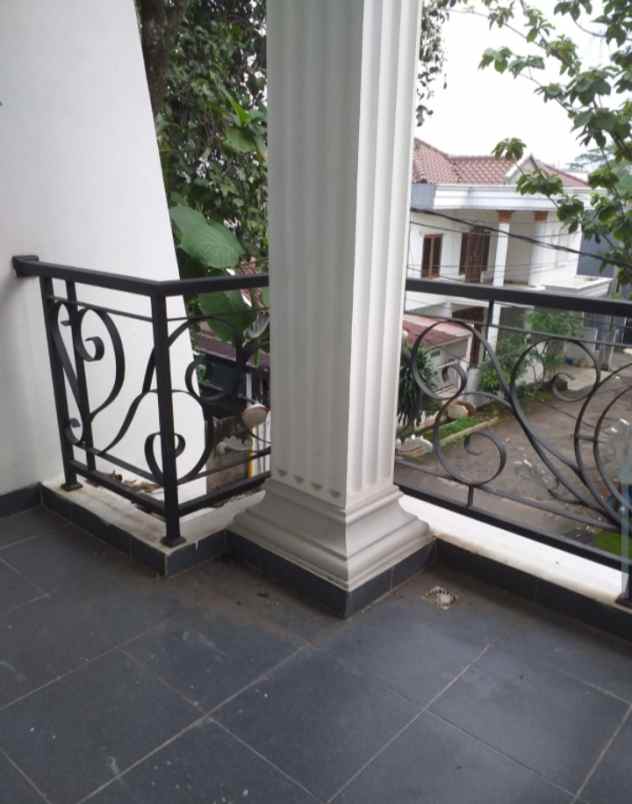 dijual rumah beji depok