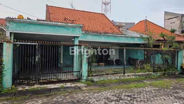 dijual rumah besuki