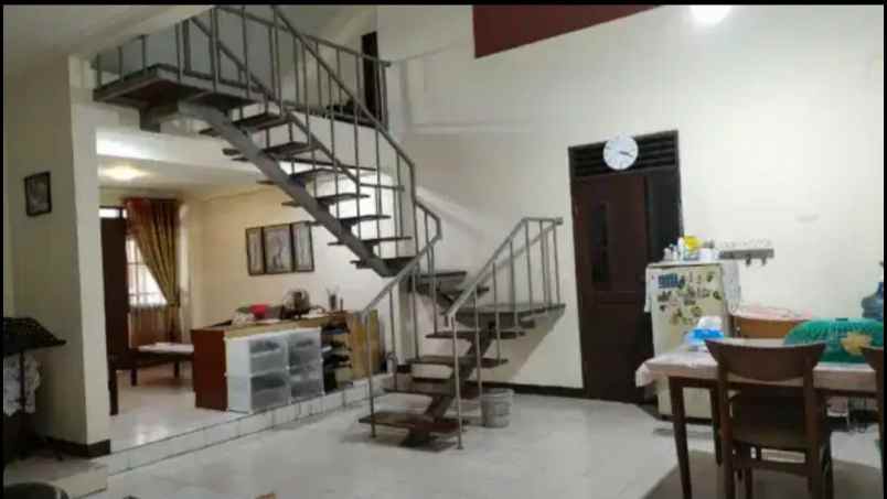 dijual rumah billymoon pondok kelapa