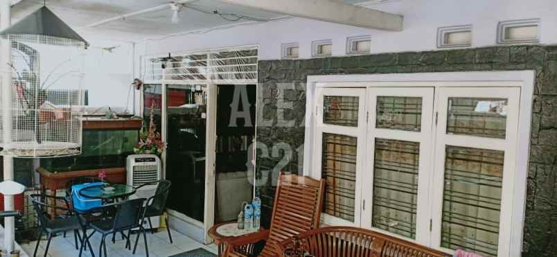 dijual rumah blok a kebayoran baru