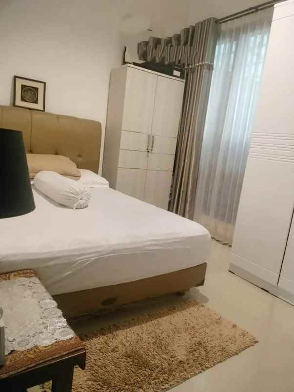 dijual rumah bsb city