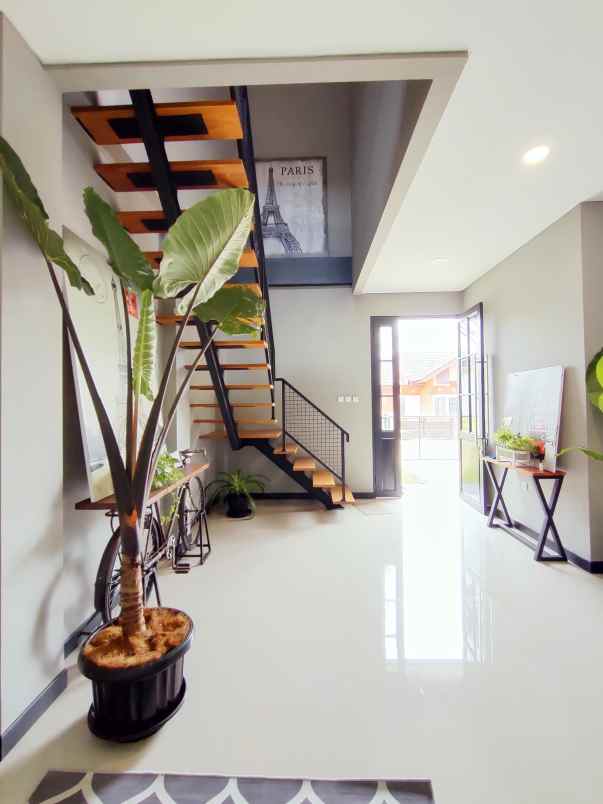 dijual rumah bsd city