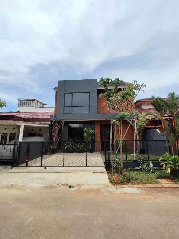 dijual rumah bsd city