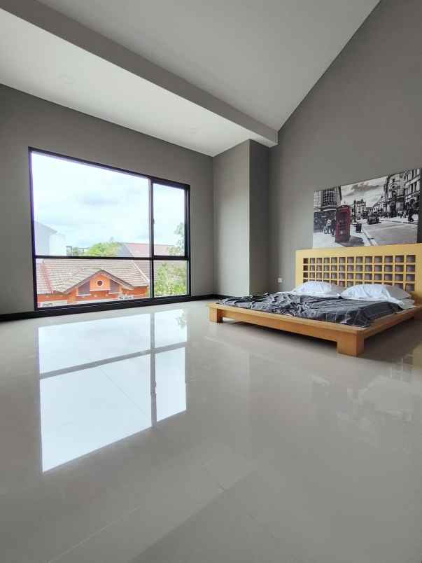 dijual rumah bsd city