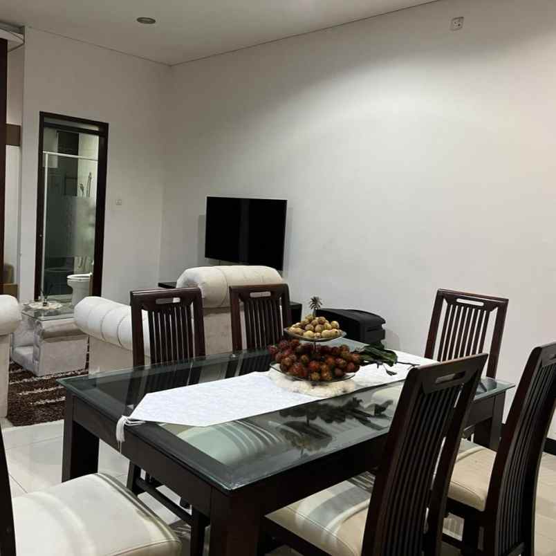 dijual rumah buah batu regency