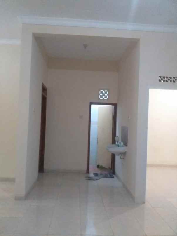 dijual rumah bukit cemara tidar