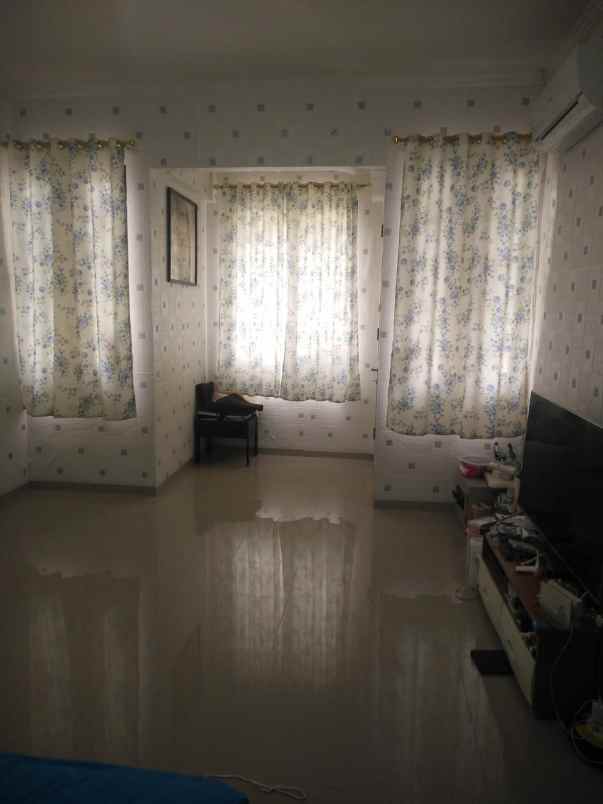 dijual rumah bukit gading mediterania