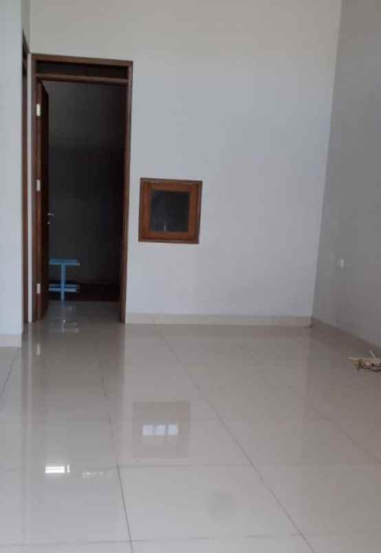 dijual rumah bumi siliwingi