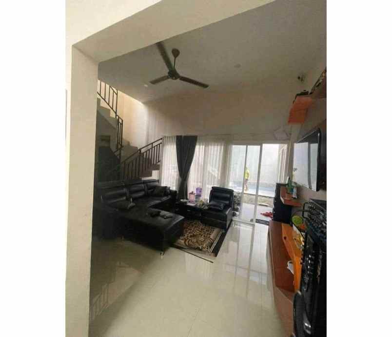 dijual rumah cakrawala