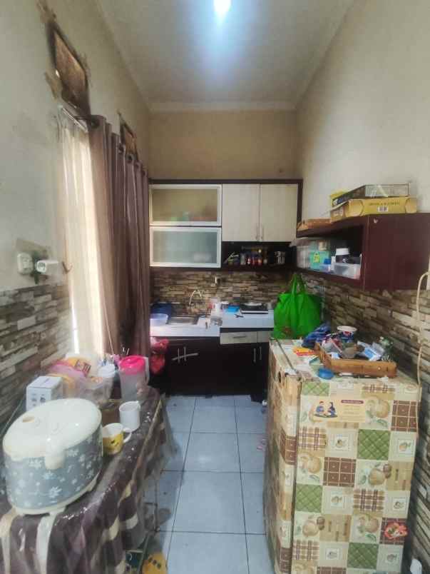 dijual rumah caman