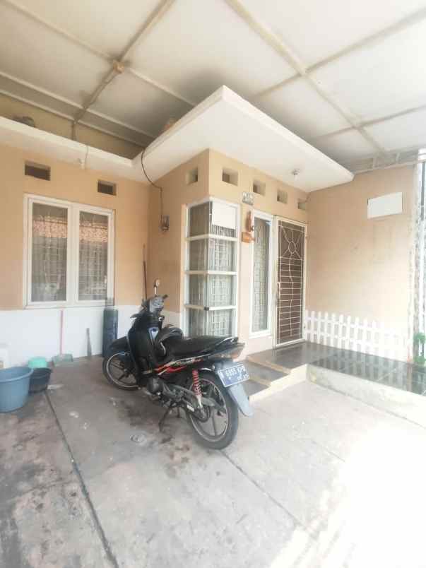 dijual rumah caman