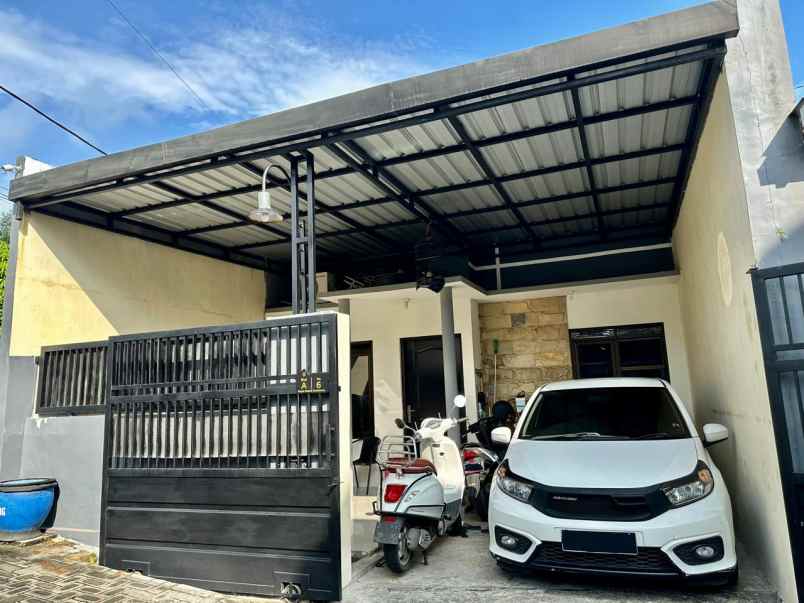 dijual rumah cantik di perumahan tasikmadu kota malang