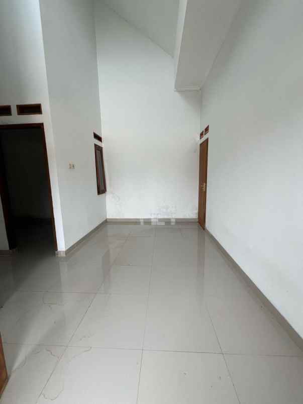 dijual rumah casa gardin pitara jl